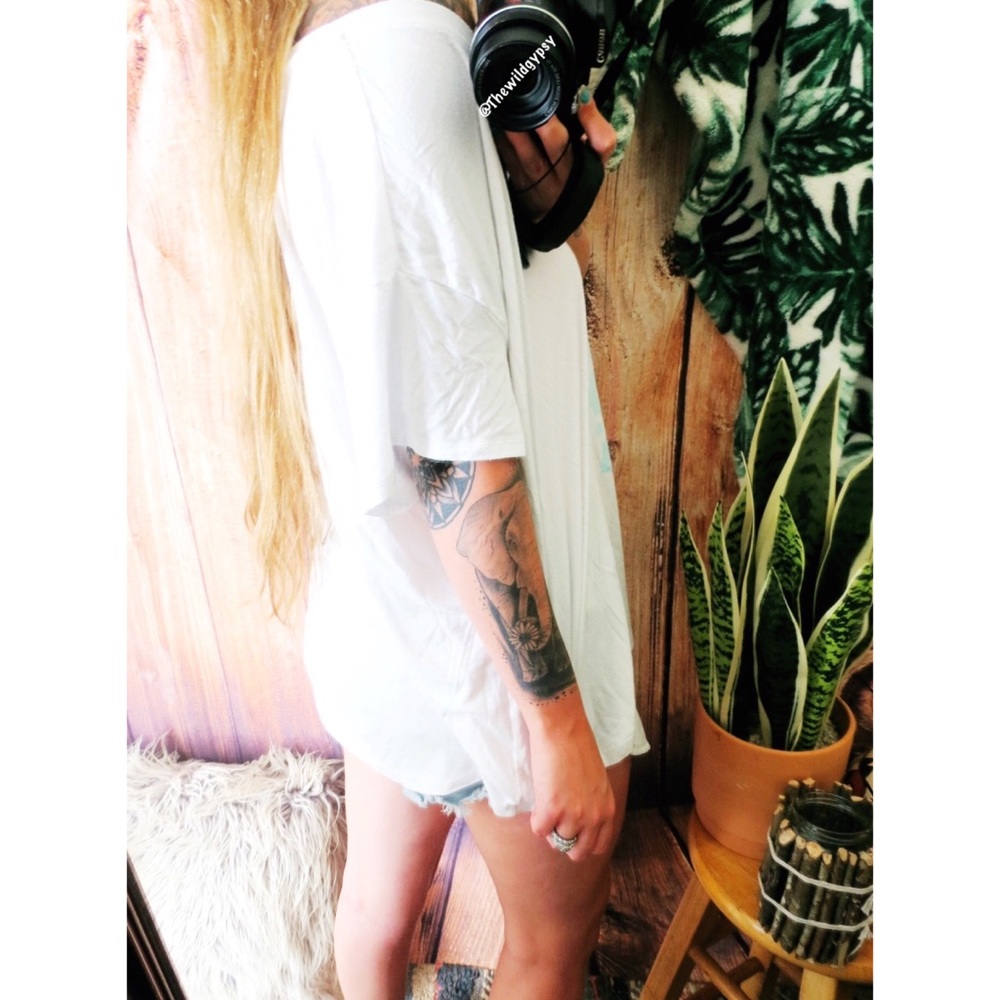 Boho accent printed slouchy tee 🌜 - Picture 4 of 7